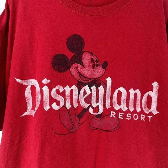 Disneyland Resort T Shirt Mens Size 2XL Red Short Sleeve Mickey Mouse Hanes Top - Picture 2 of 6